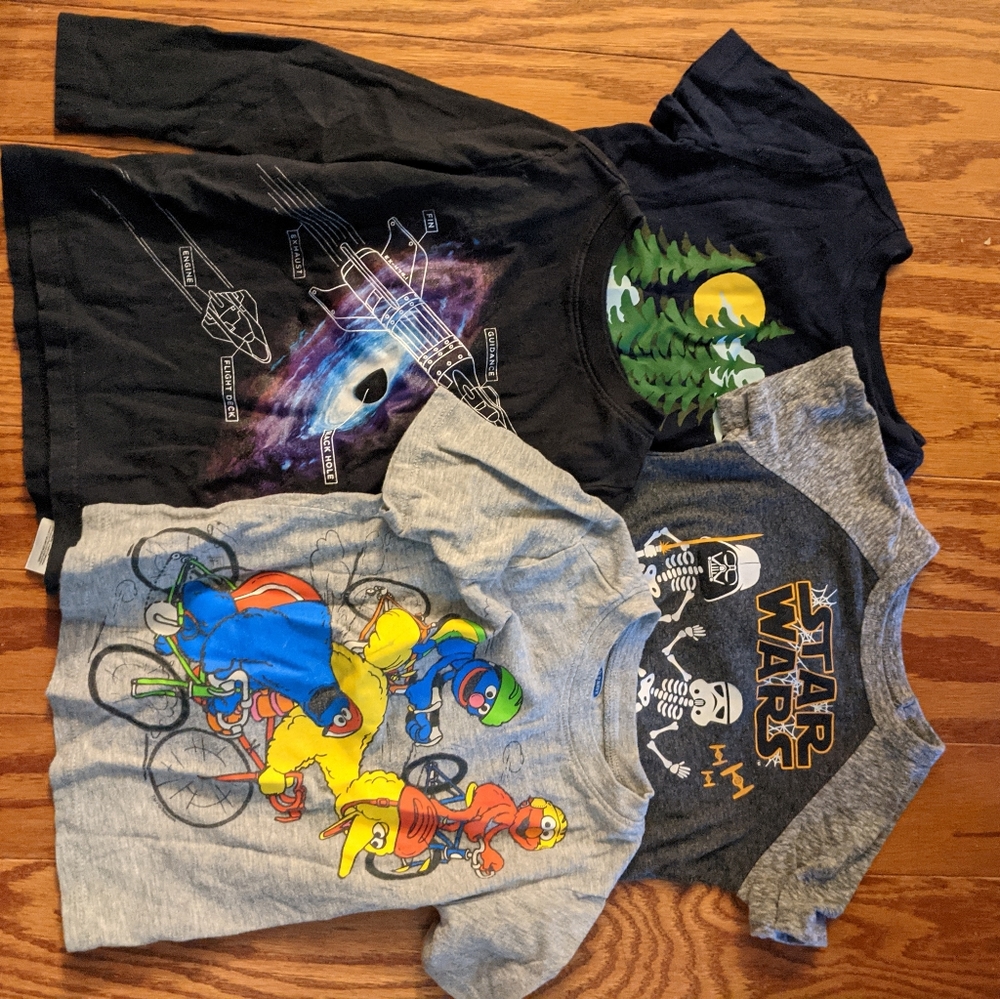 Old Navy 2T t-shirts